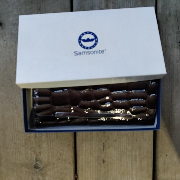 Ladies Wallet - Picture 6 of 6